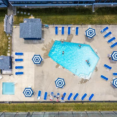 Nautical Mile Resort Wells Esterno foto