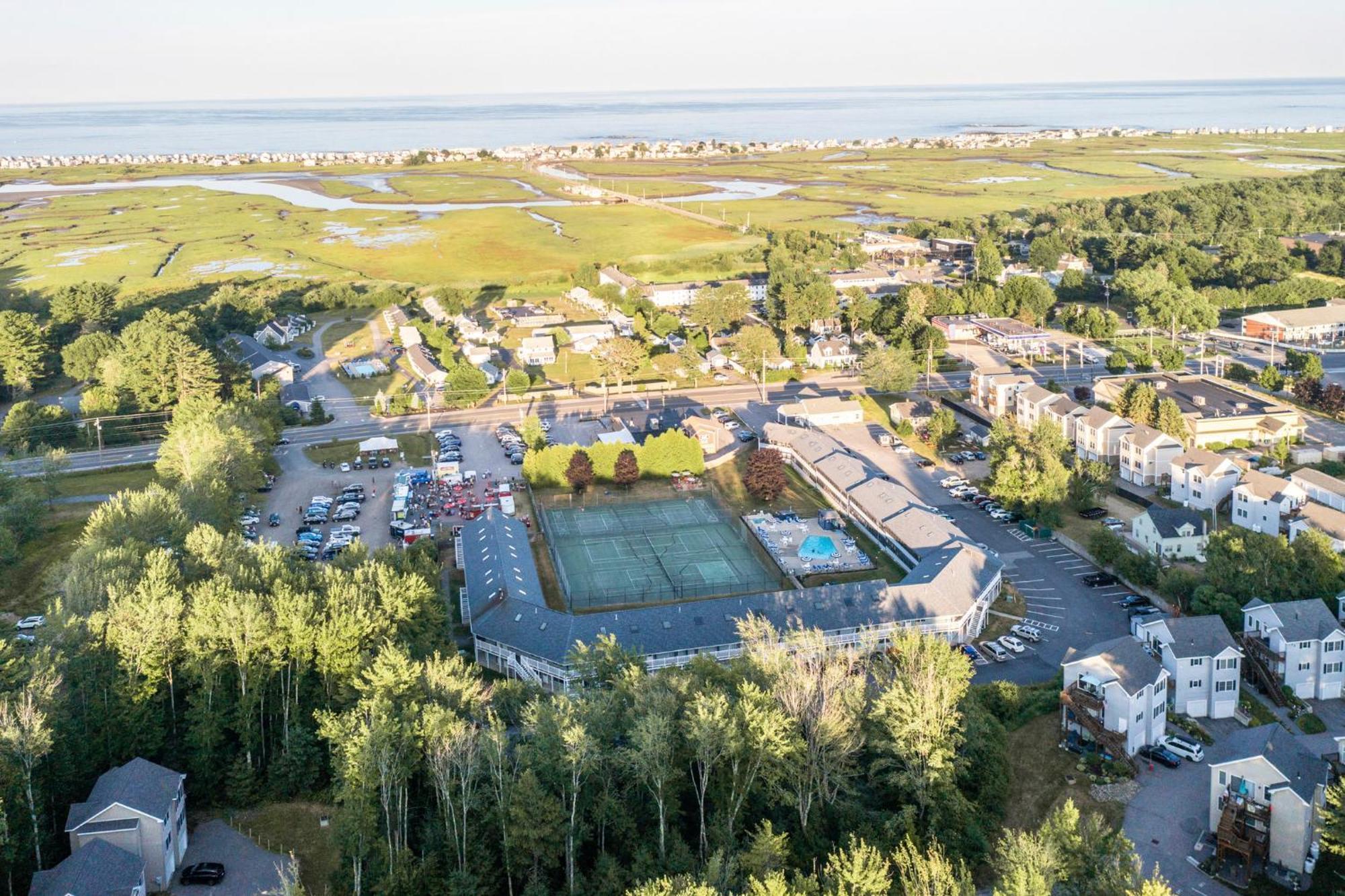Nautical Mile Resort Wells Esterno foto