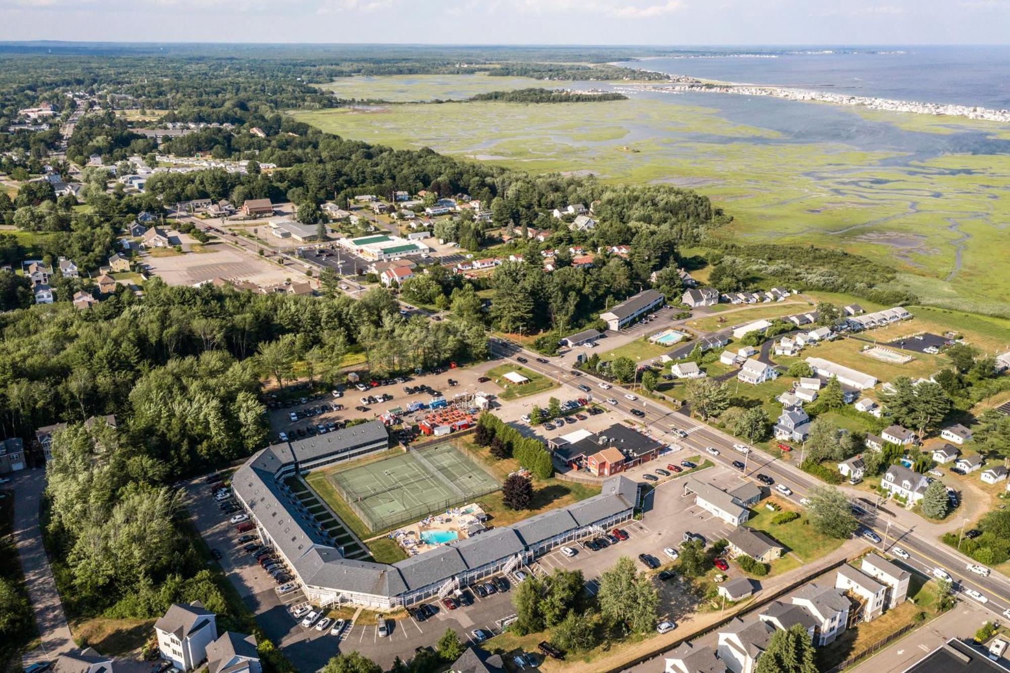 Nautical Mile Resort Wells Esterno foto